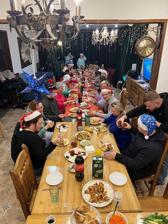 Общий стол на выездном